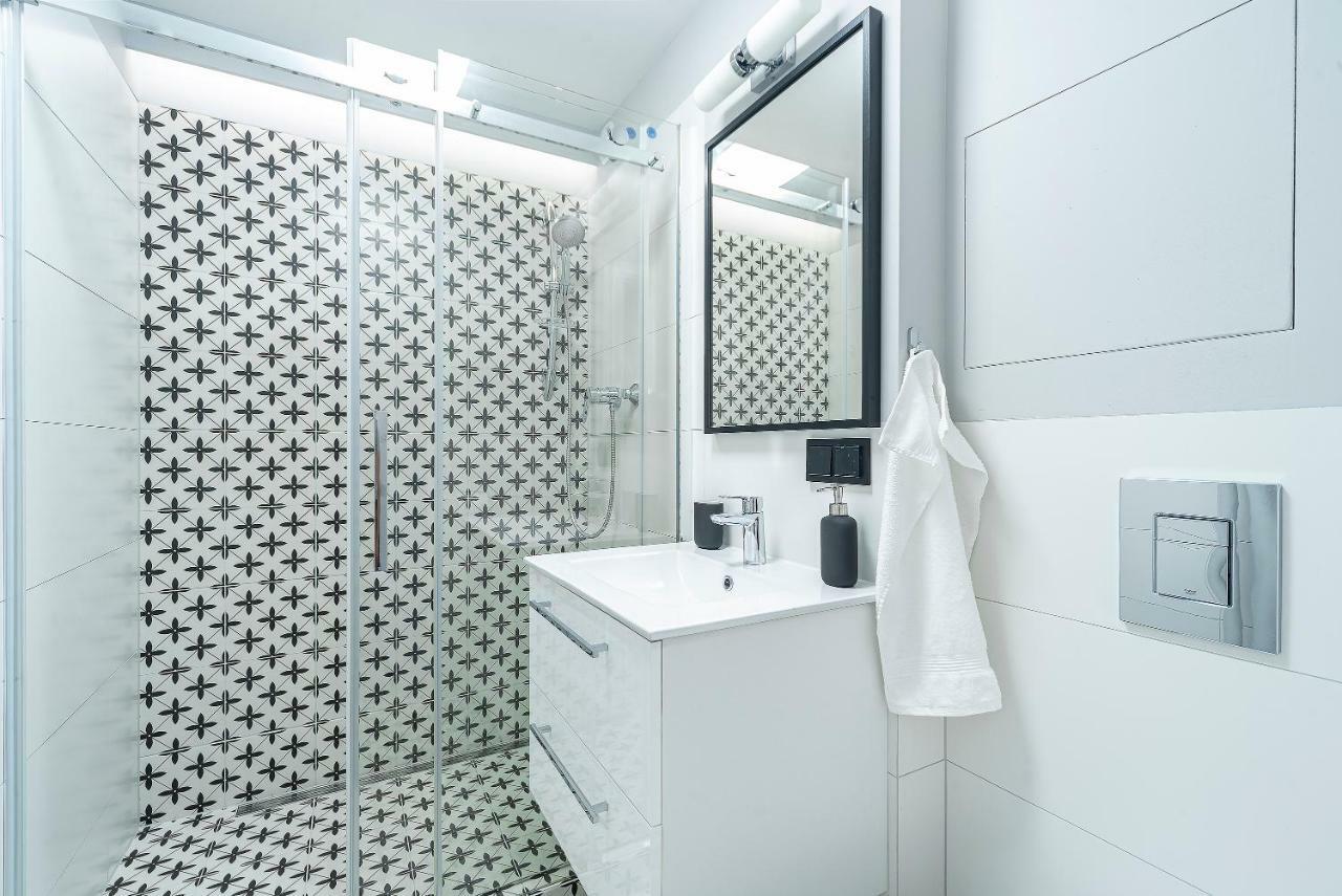 4 Apartament *